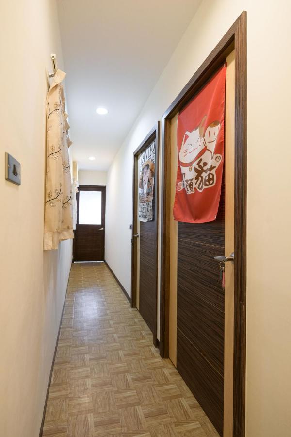 羅東夜市 小宅一生民宿 Night Market Small House Lifetime Hotel Luodong Bagian luar foto