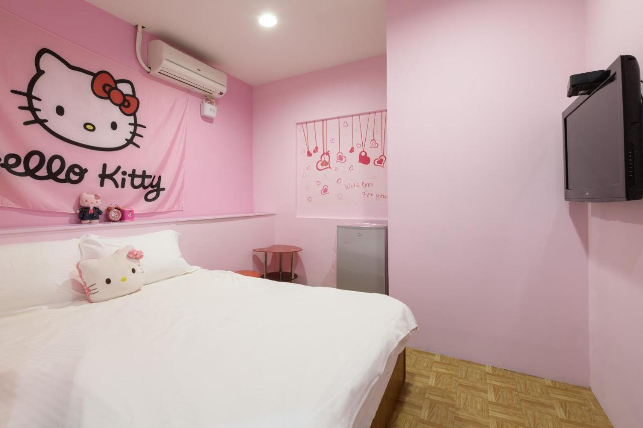 羅東夜市 小宅一生民宿 Night Market Small House Lifetime Hotel Luodong Bagian luar foto